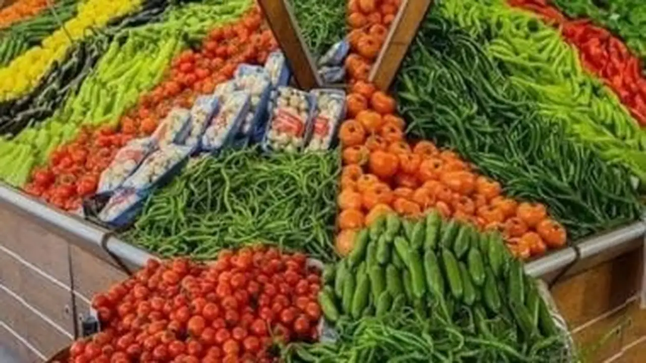 أسعار الطماطم والخضروات والفاكهة في كفر الشيخ الأحد وتأثيرها على الأسواق المحلية